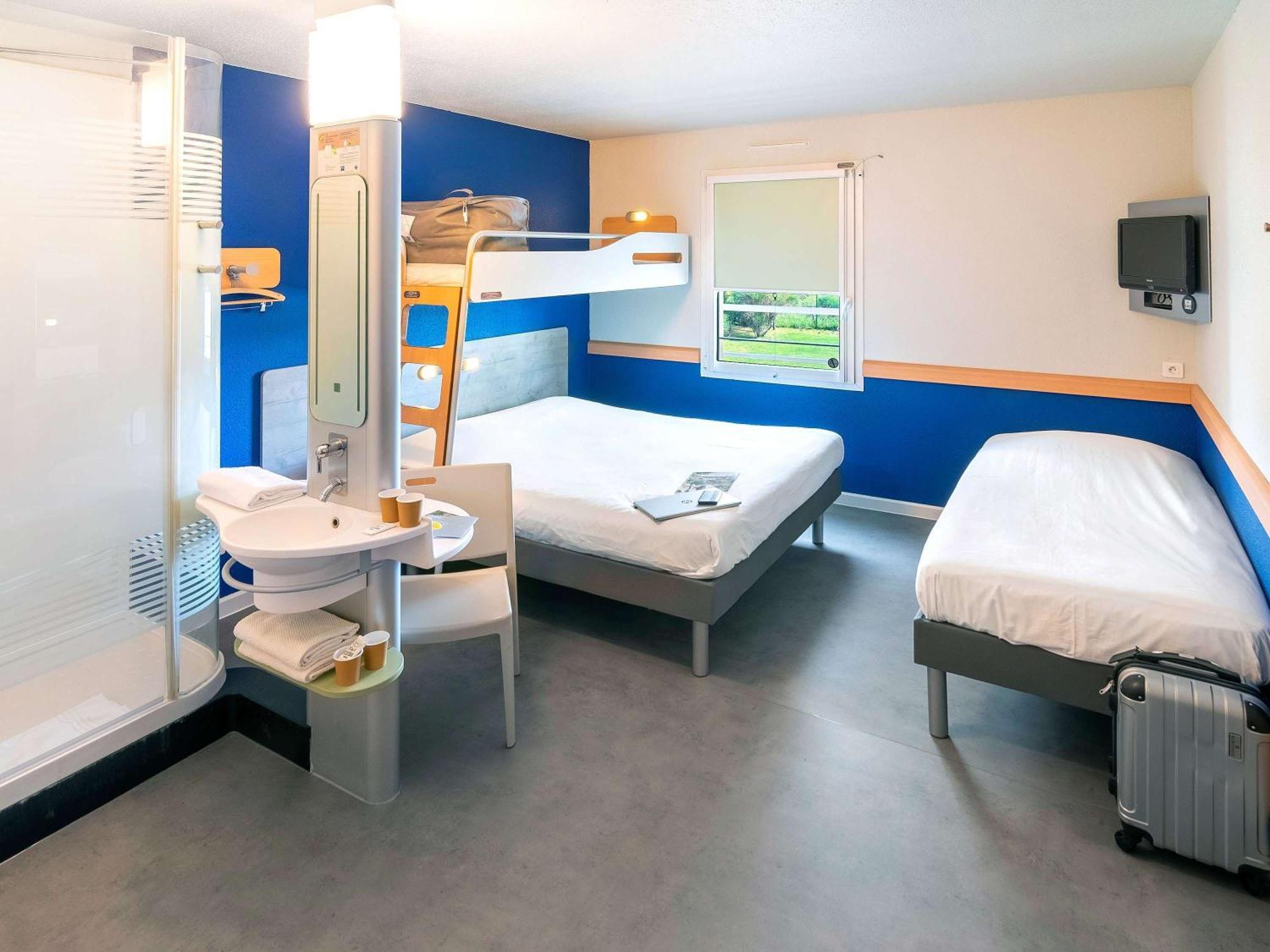 Ibis Budget Saint-Maximin Bagian luar foto