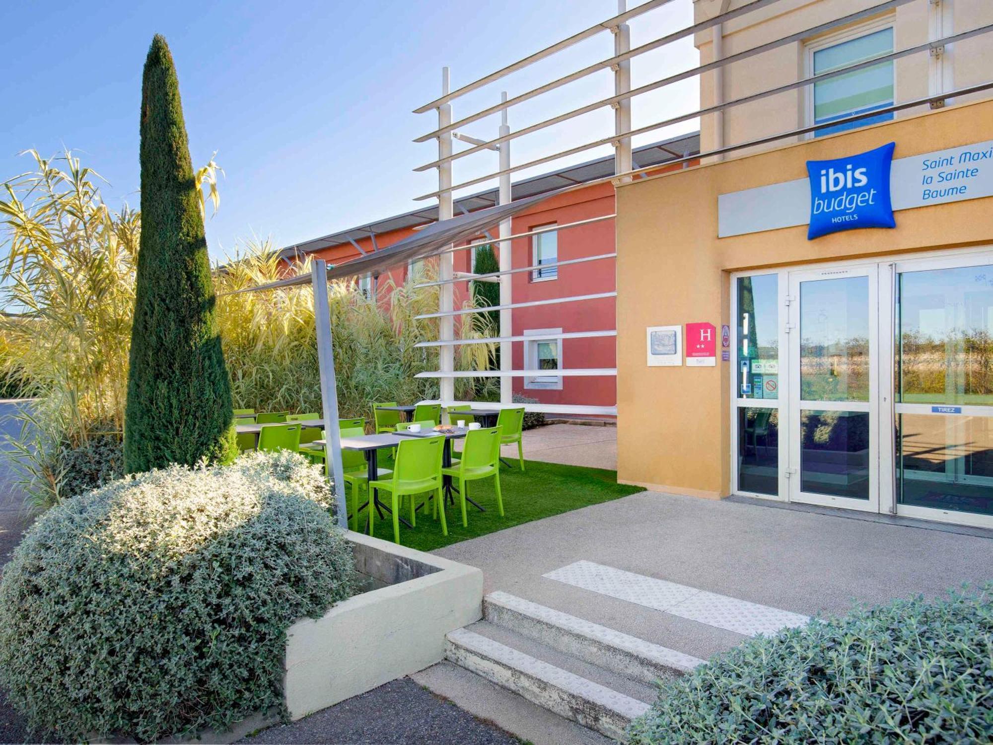 Ibis Budget Saint-Maximin Bagian luar foto