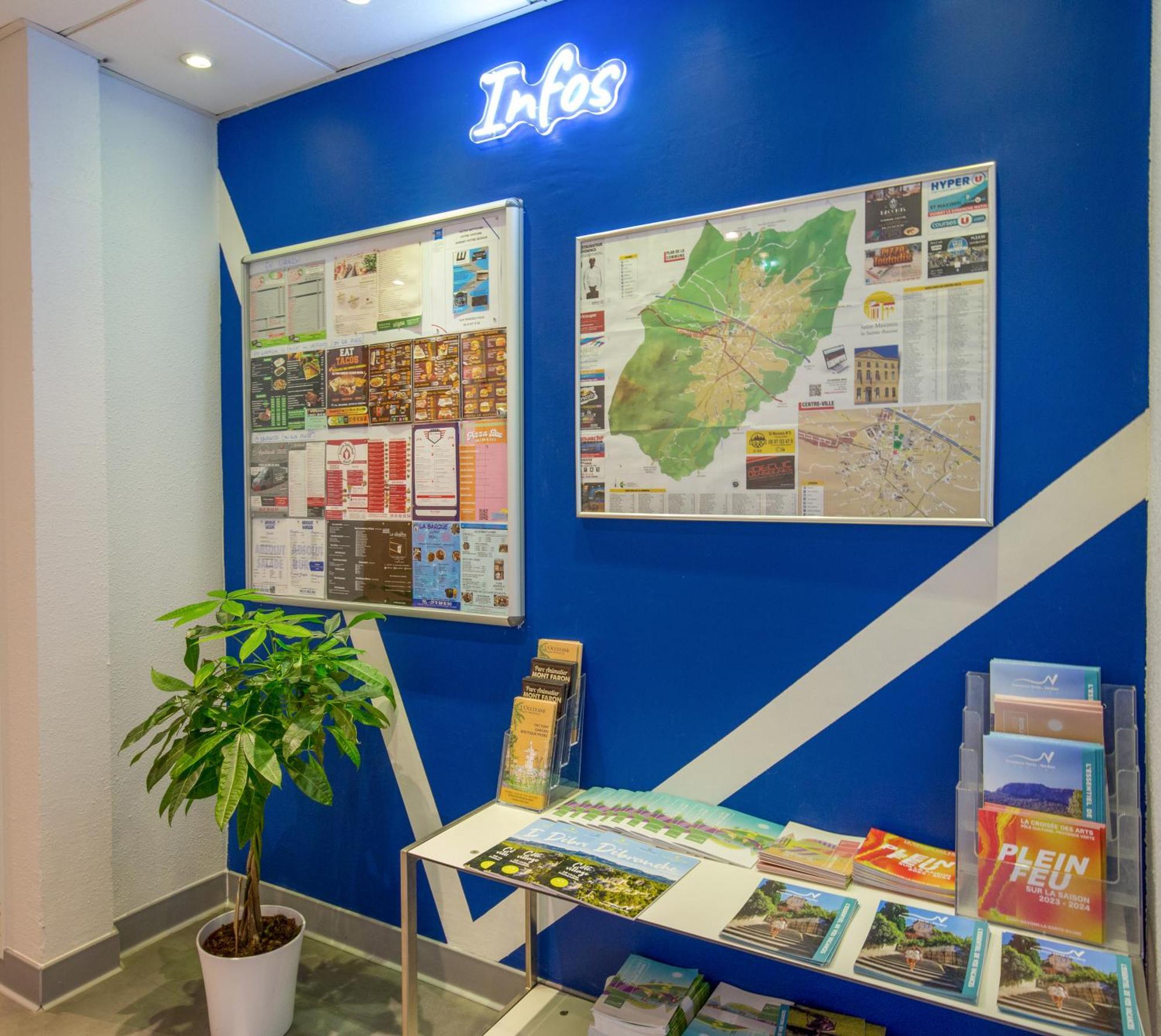 Ibis Budget Saint-Maximin Bagian luar foto