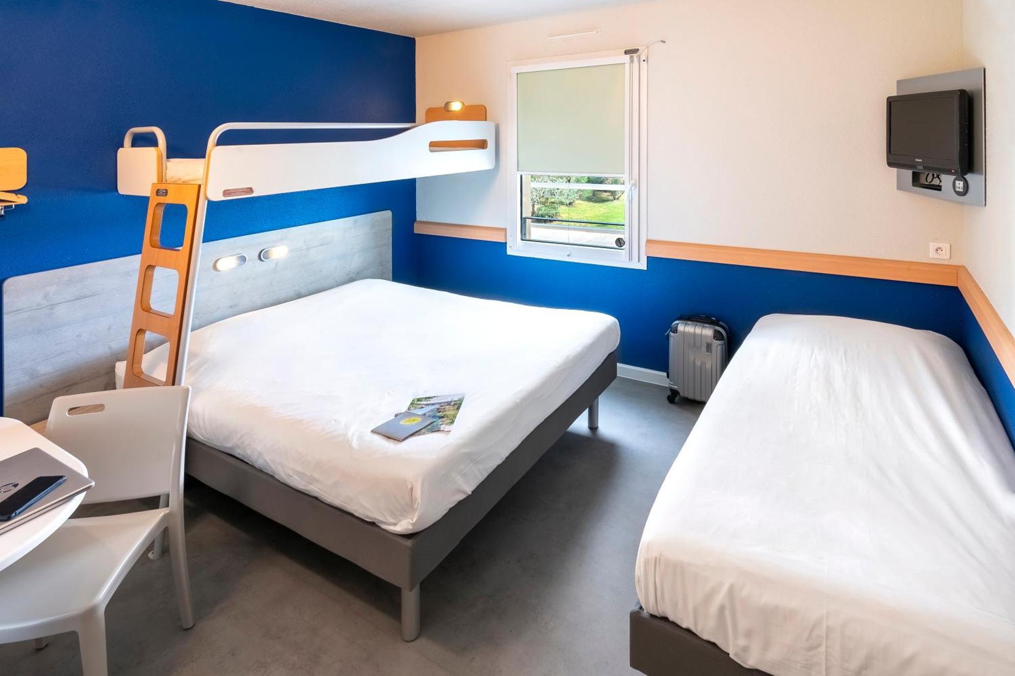 Ibis Budget Saint-Maximin Bagian luar foto