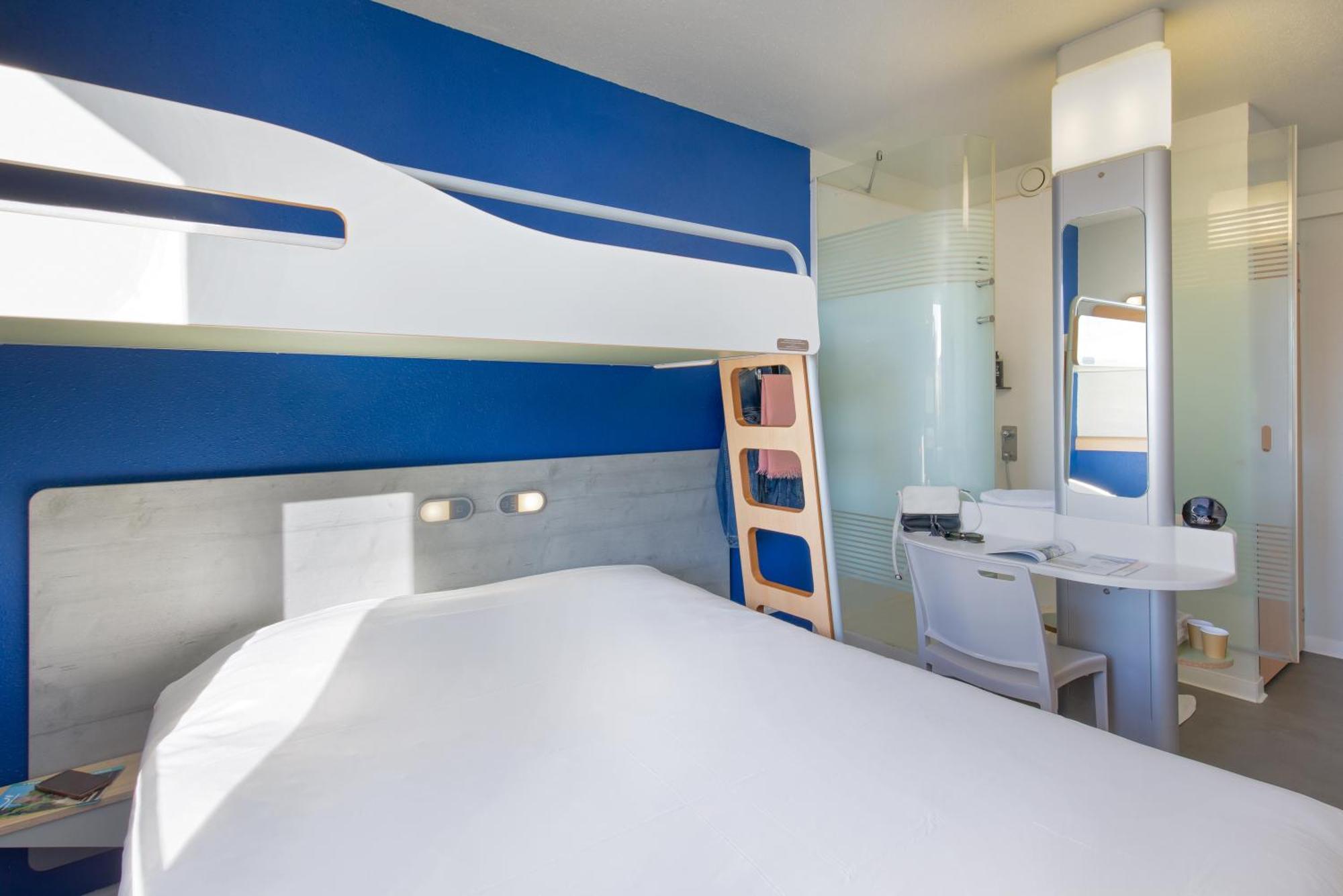 Ibis Budget Saint-Maximin Bagian luar foto
